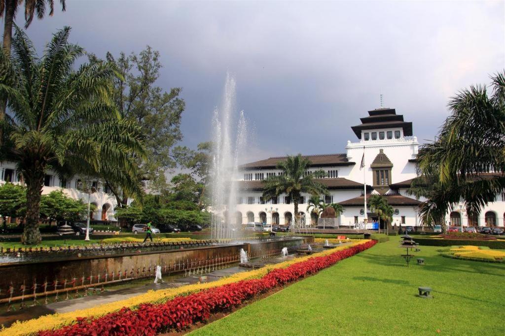 Hotel Naval Bandung Exterior photo